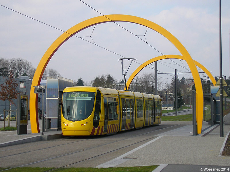 Raymond Woessner — tram à Mulhouse station Katia et Maurice Krafft
