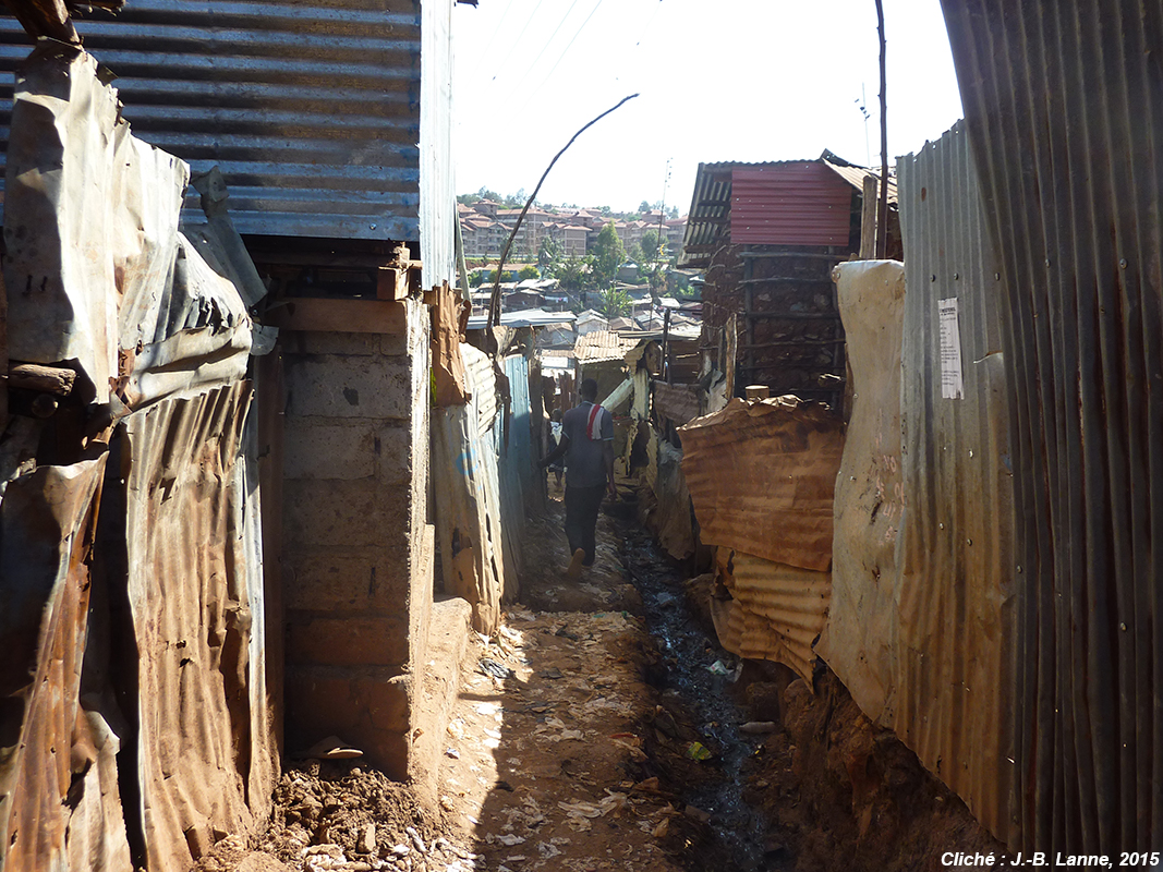 Photographie bidonville slum Kibera Nairobi Kenya Afrique