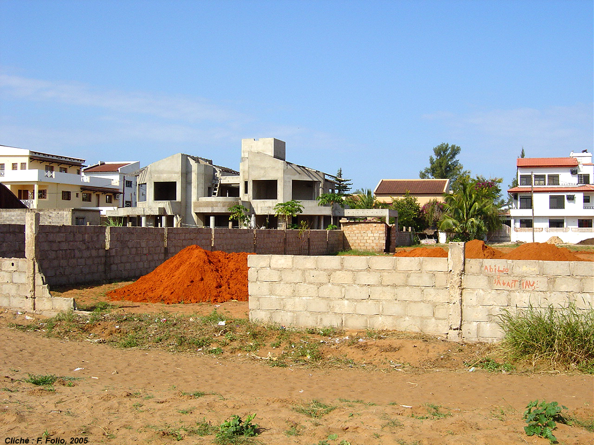 Un pays en croissance rapide : les nouveaux programmes de construction immobilière sur le littoral nord de Maputo (Mozambique)