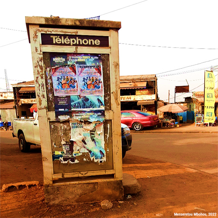Cabine téléphonique au Cameroun