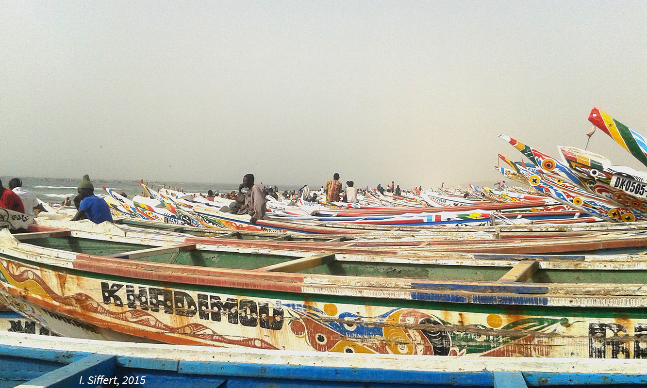 photographie pirogues sénégal pêcheurs