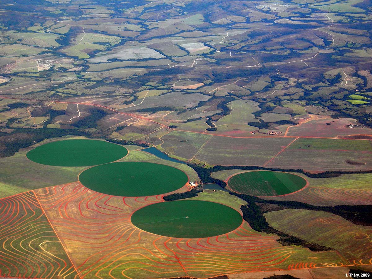 Irrigation par pivot dans le Goiás (Brésil)
