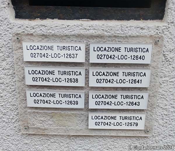 Un immeuble entier converti en meublé touristique de courte durée (Venise, Italie)