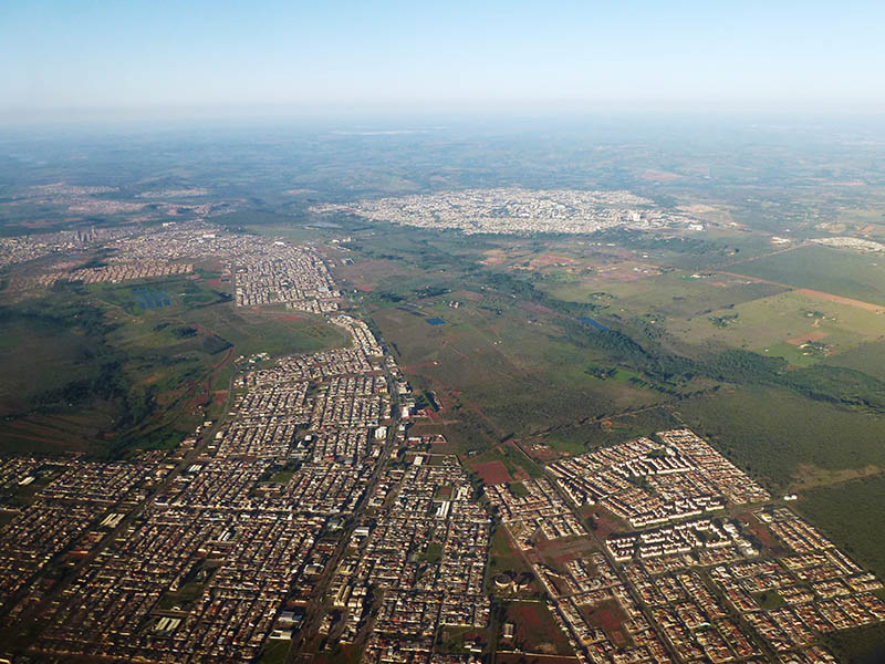 Périphéries brésiliennes lointaines 