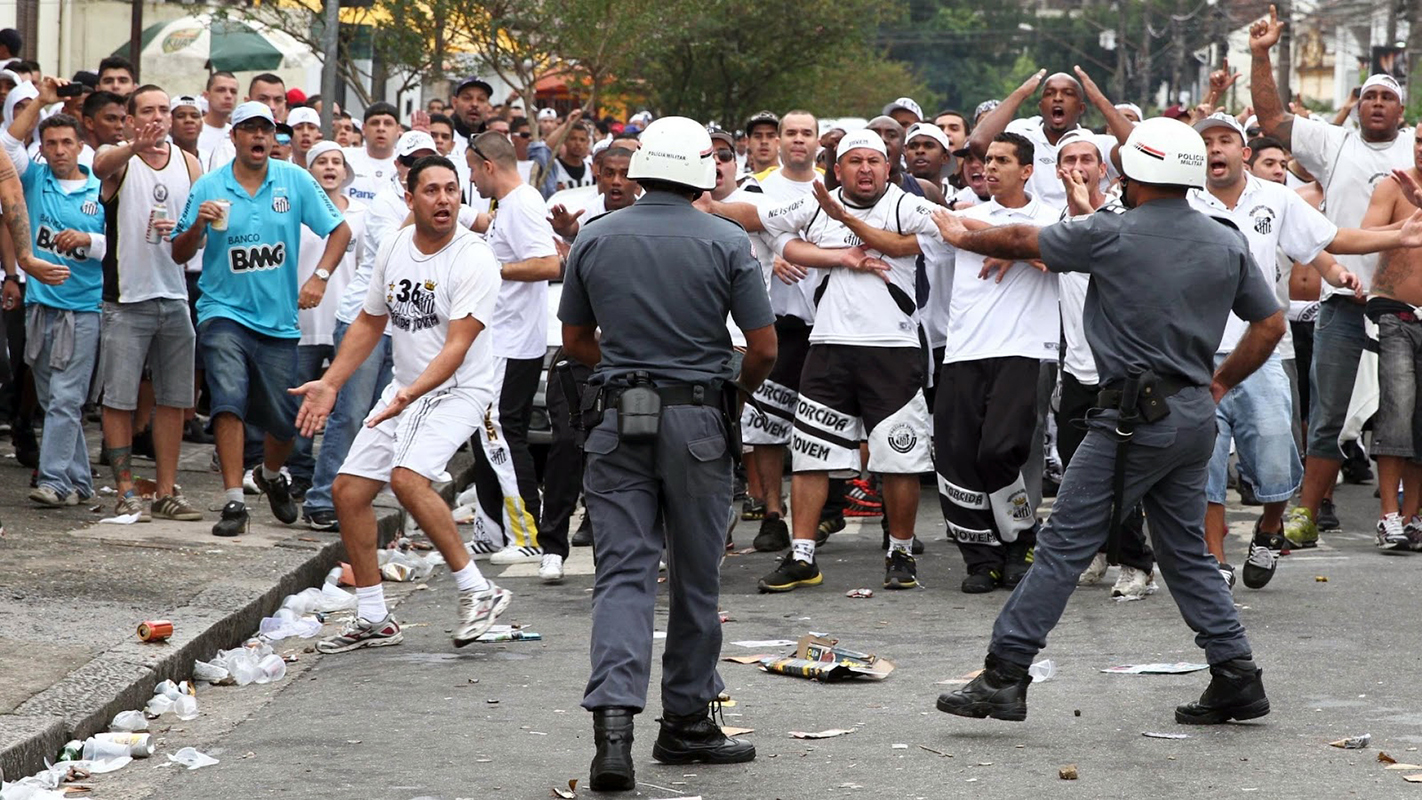 photographie violence urbaine et football à Sao Paulo