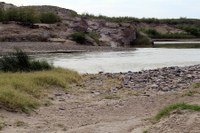 Habiter la frontière États-Unis–Mexique et franchir le Rio Grande dans les deux sens