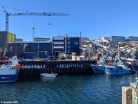 Façade est du siège social et de l’usine de Royal Greenland (port de Nuuk, Groenland)