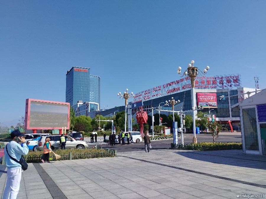 Le centre international de coopération frontalière de Khorgos en Asie centrale (Chine)