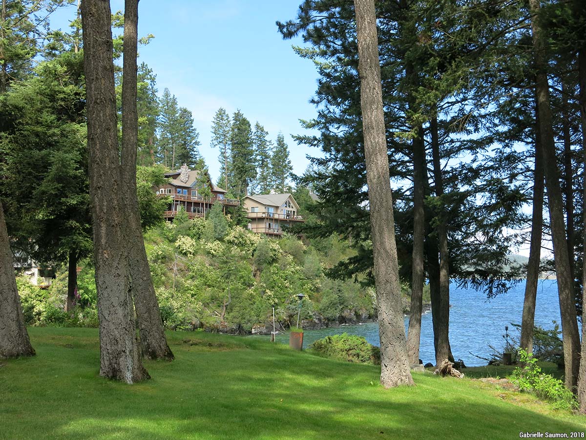 Gentrification rurale et résidences huppées sur les hauteurs, Whitefish, Montana (États-Unis)