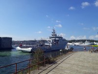 Concarneau (Bretagne, 2018), bateau militaire dans le chenal
