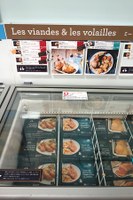"Viandes et volailles" : vente de produit à conotation française dans un supermarché de Tokyo