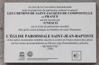 Devant l’église de Gavarnie, plaque commémorative de l’inscription sur la Liste du patrimoine mondial (détail)