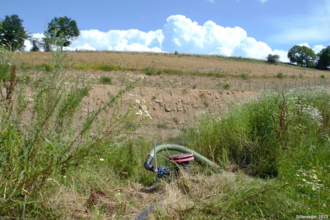 Tuyau pour le méthane et végétalisation de l'ancien casier